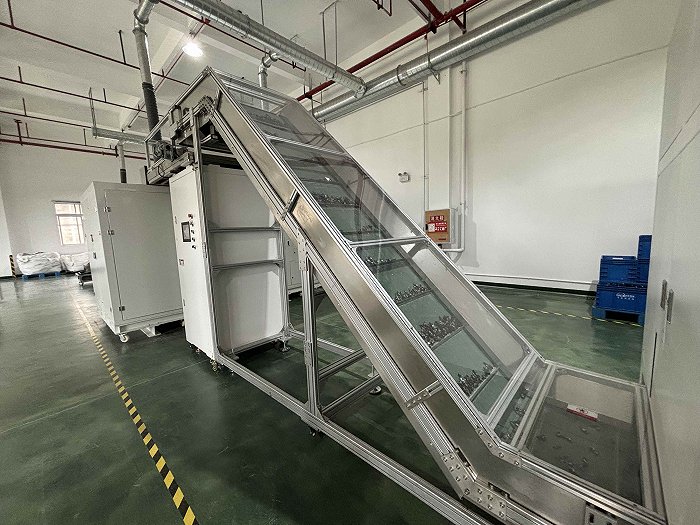 苹果中国工厂回收机器人首次露面规避了哪些电子回收弊端？(图1)