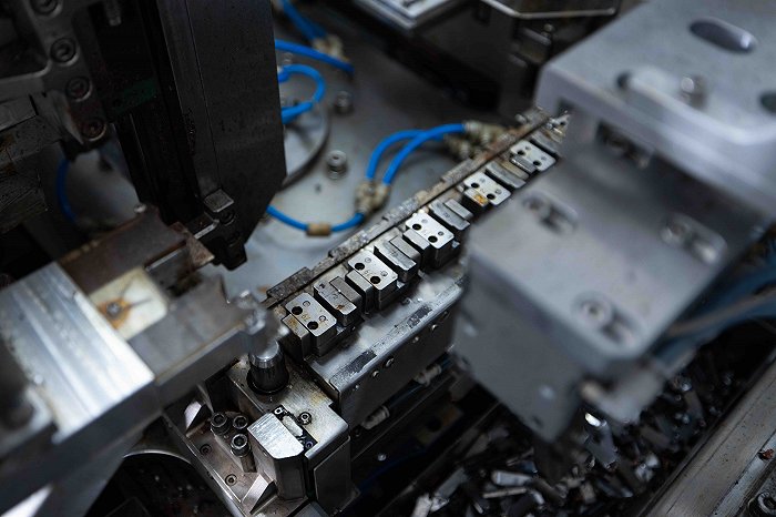 苹果中国工厂回收机器人首次露面规避了哪些电子回收弊端？(图3)