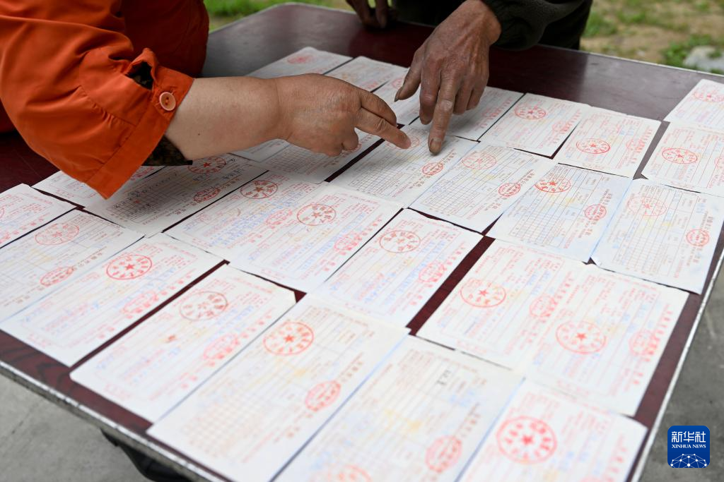 安徽岳西:六旬收废品老人储德素的慈善人生(图4)