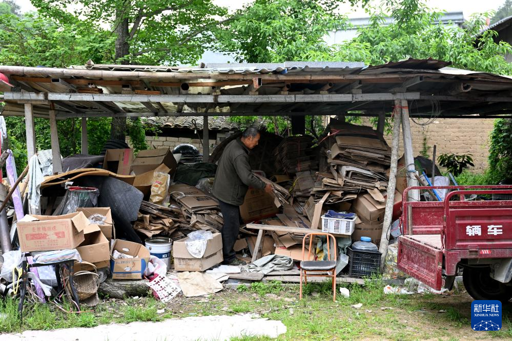 安徽岳西:六旬收废品老人储德素的慈善人生(图7)