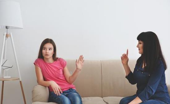 离婚后带着孩子回娘家被拒之门外她才明白娘家再也不是她的家(图3)