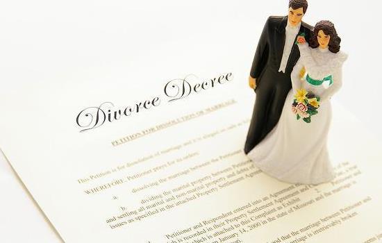 离婚后带着孩子回娘家被拒之门外她才明白娘家再也不是她的家(图4)