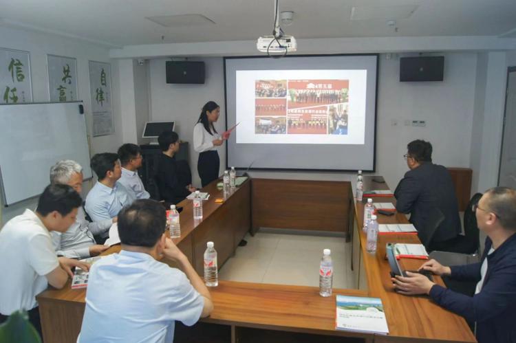 山东省供销社党组成员、理事会副主任张荣庆来临沂调研再生资源回收利用工作(图3)