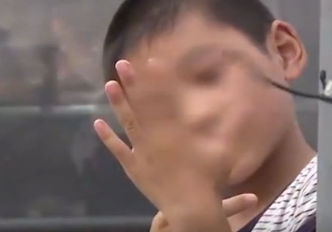 2021年女子昏迷被大叔带回报恩14年生3孩后另寻新欢为何？(图3)