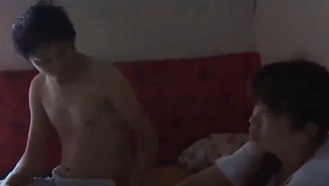 2021年女子昏迷被大叔带回报恩14年生3孩后另寻新欢为何？(图5)