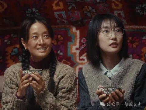 李娟：辍学年稿费千万未婚没娃凡尔赛的背后有多少不光彩(图2)