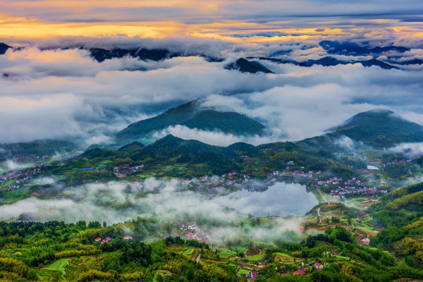 【治国理政新实践·浙江篇】一袋垃圾的资源化之旅桐庐农村垃圾分类处置全覆盖(图1)