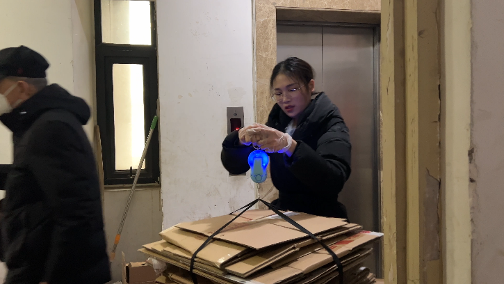 新闻有观点·别样青春“95后”废品回收创业：“每个行业都需要新鲜血液”(图1)