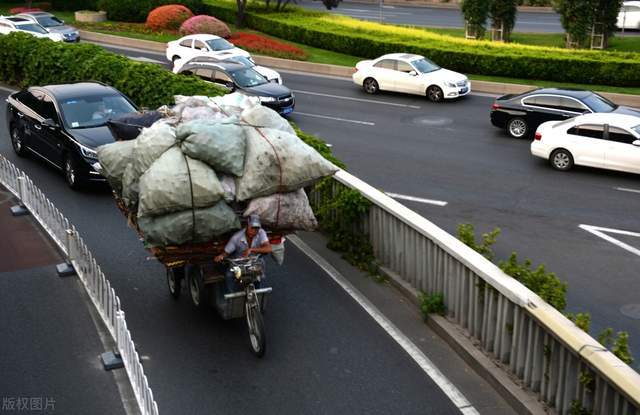 换鱼回收传统废品回收的困境与互联网的突围(图1)