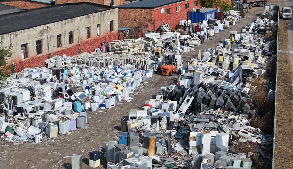 废旧家电去哪了？正规企业“吃不饱”“小作坊”在私拆(图9)