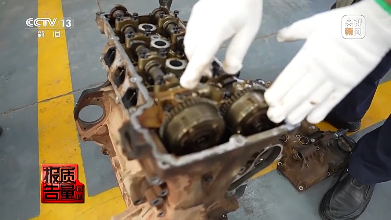 废旧机油桶高价回收 八成废油流向何方？起底黑色产业链→(图1)