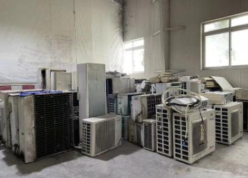 奶茶店关闭数量多、火锅店亏损金额高 从二手设备交易看餐饮行业变局(图1)