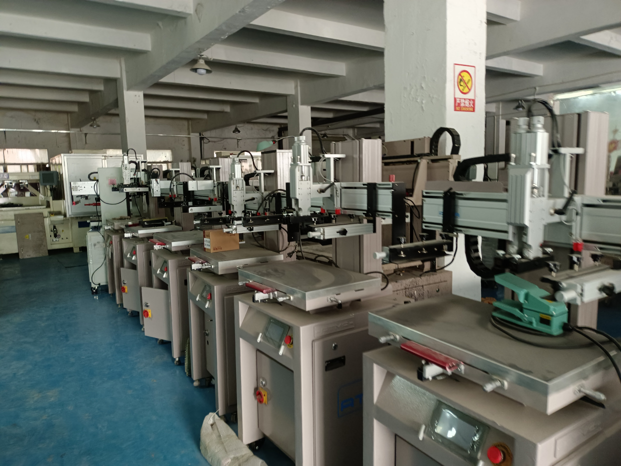 清远清新区机床设备回收五金厂设备回收价格(图1)