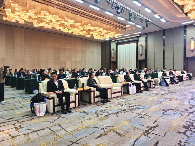 再生资源回收体系升级废塑料分拣精细运营!安顺这场培训会超有料!(图2)