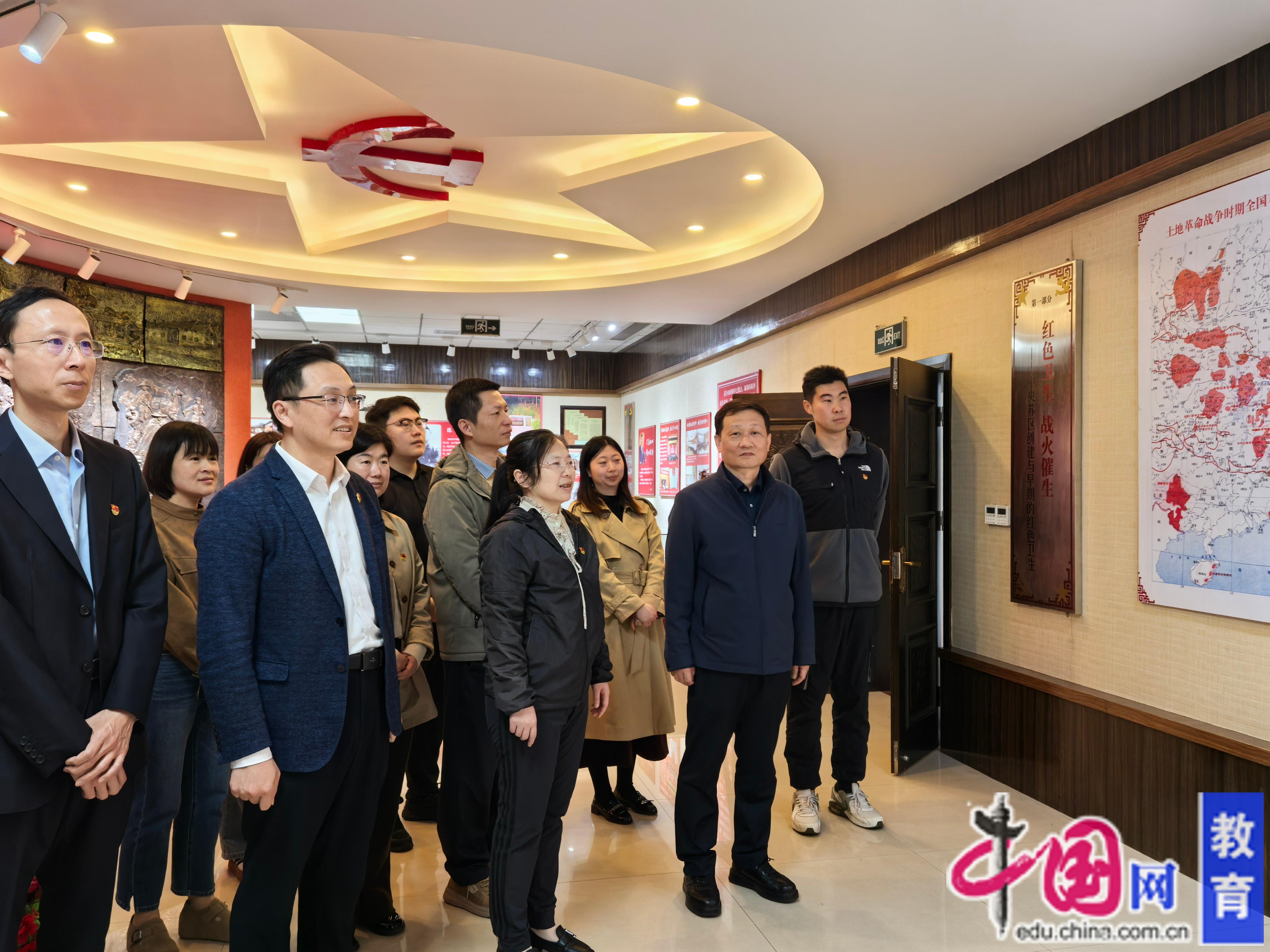 医教红帆启新程 红医铸魂育良医——赣南医科大学机关党委第七党支部“医教红帆”党建品牌实践纪实(图1)