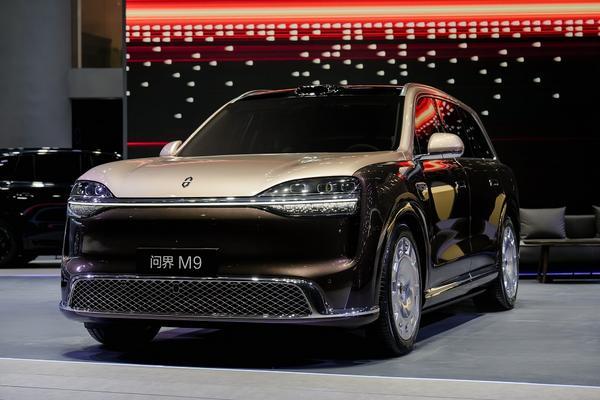 赛力斯何利扬：AI驱动魔方技术平台持续演进 引领高端出行(图3)