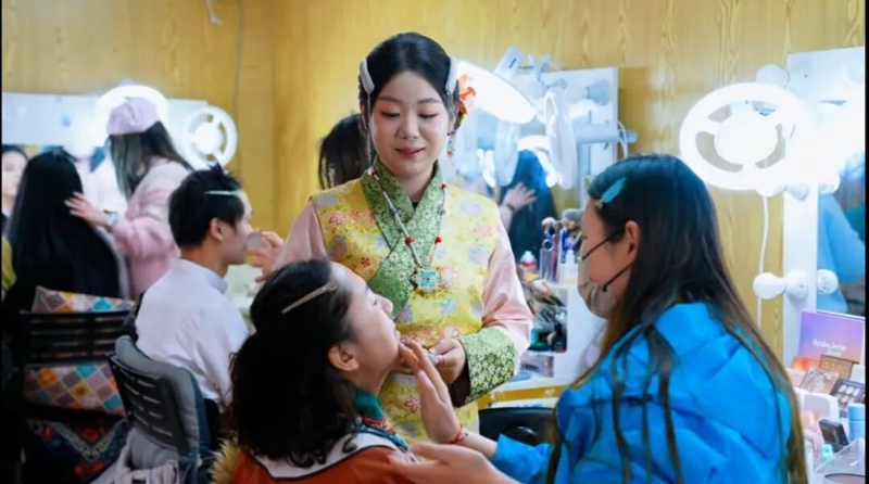 假期未至热度先至 香格里拉五一旅游客流提前升温(图1)