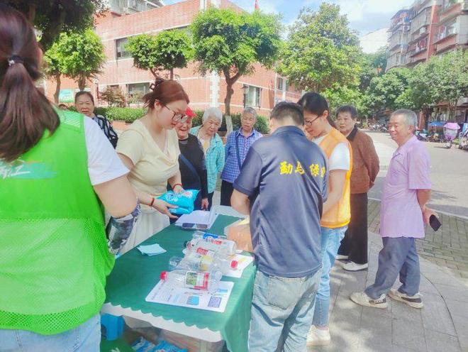 重庆市两江新区大竹林街道开展再生资源便民回收主题活动(图2)