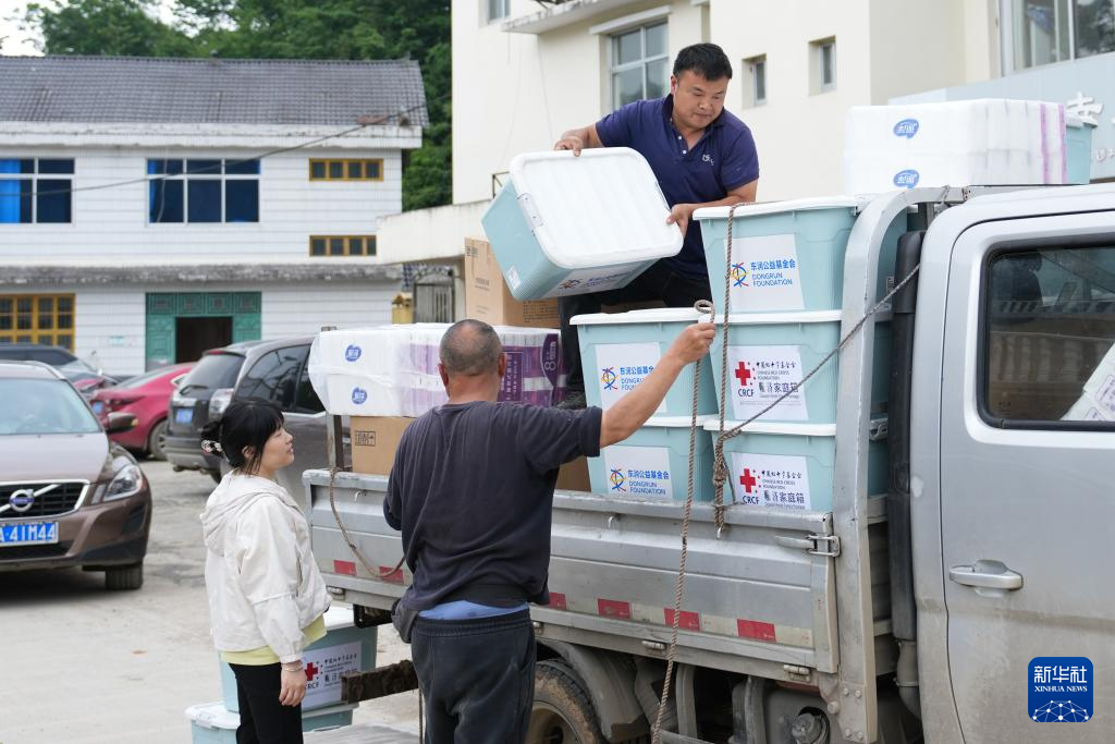 探访湖南石门临时集中安置点(图2)