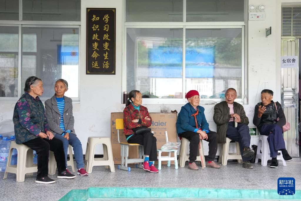 探访湖南石门临时集中安置点(图3)
