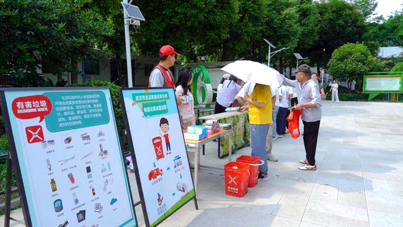 回收便民暖人心绿色新风进万家！江岸区全域开展便民回收服务活动(图2)