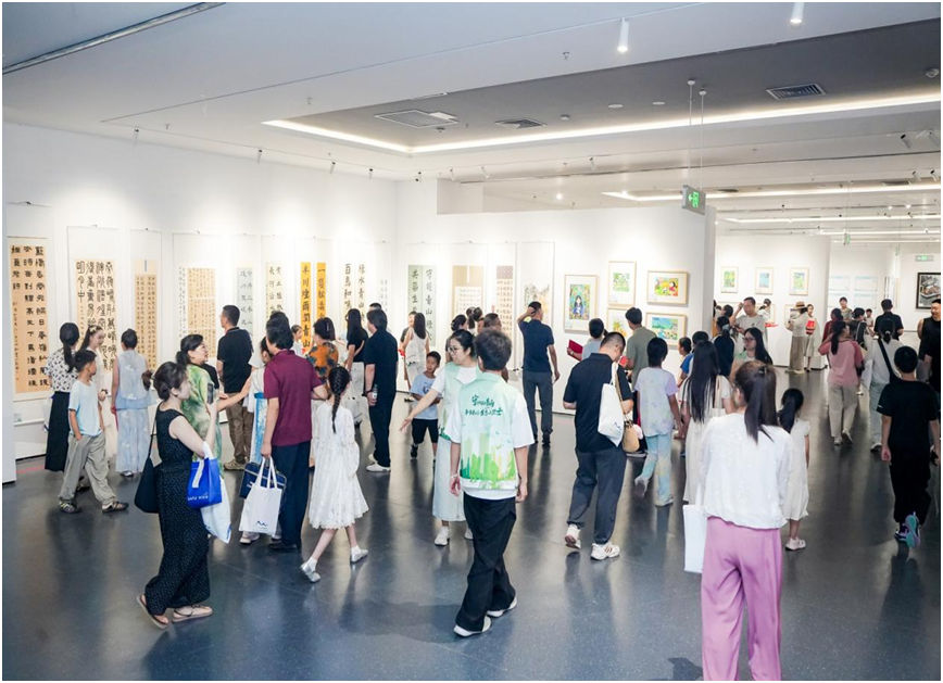 墨绘三秦绿意童心共护秦岭｜第四届“秦岭杯”双碳书画大赛作品展开幕(图4)